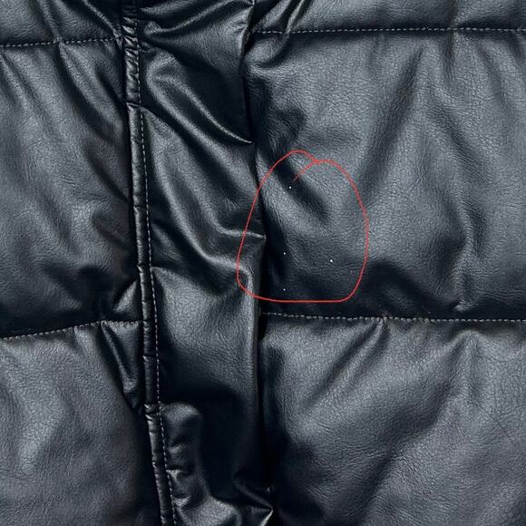 Offline by Aerie Black Faux Leather Puffer Vest Size M Vegan - Picture 9 of 10